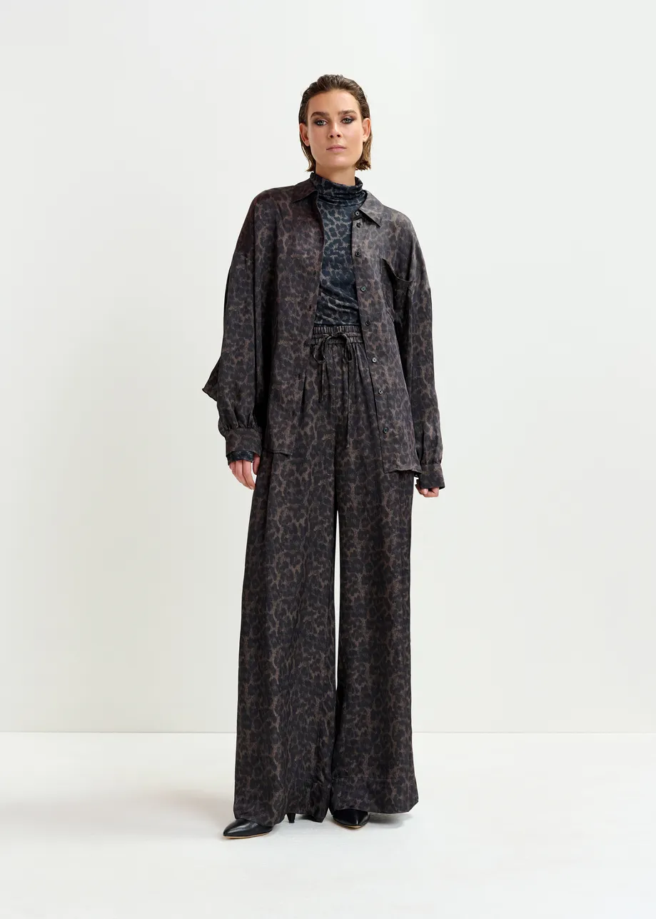 Bruine en zwarte brede broek met luipaardprint