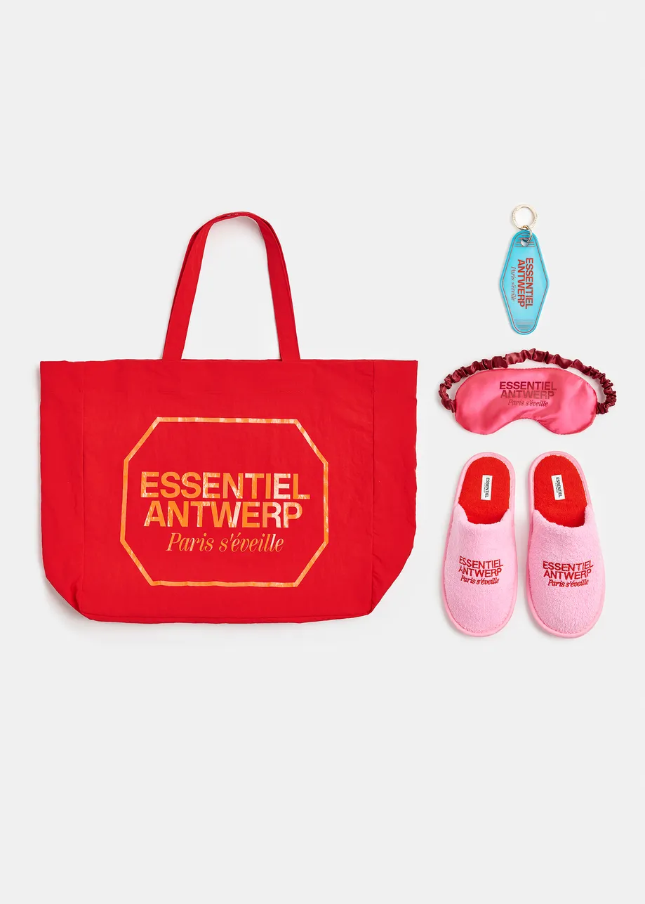 ﻿Paris s'éveille - kit di necessità nei colori rosso, rosa e blu