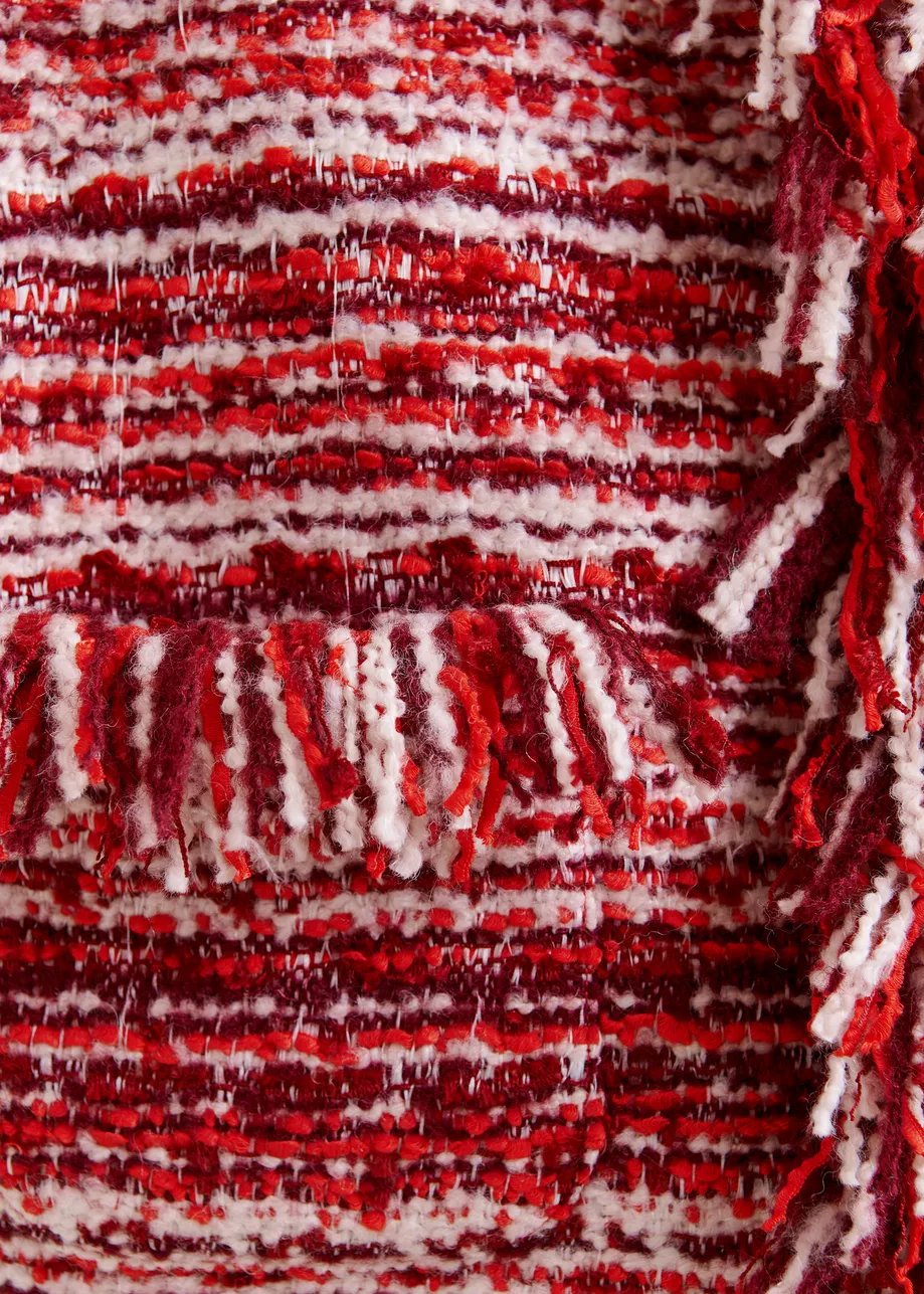 Cropped mouwloos boucléjasje van wolmix met franjes in bordeauxrood, rood en wit