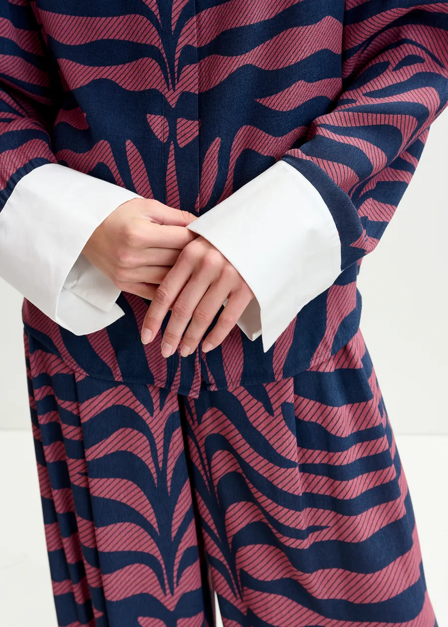 Dark pink and navy zebra-jacquard shirt with rhinestone-encrushed button