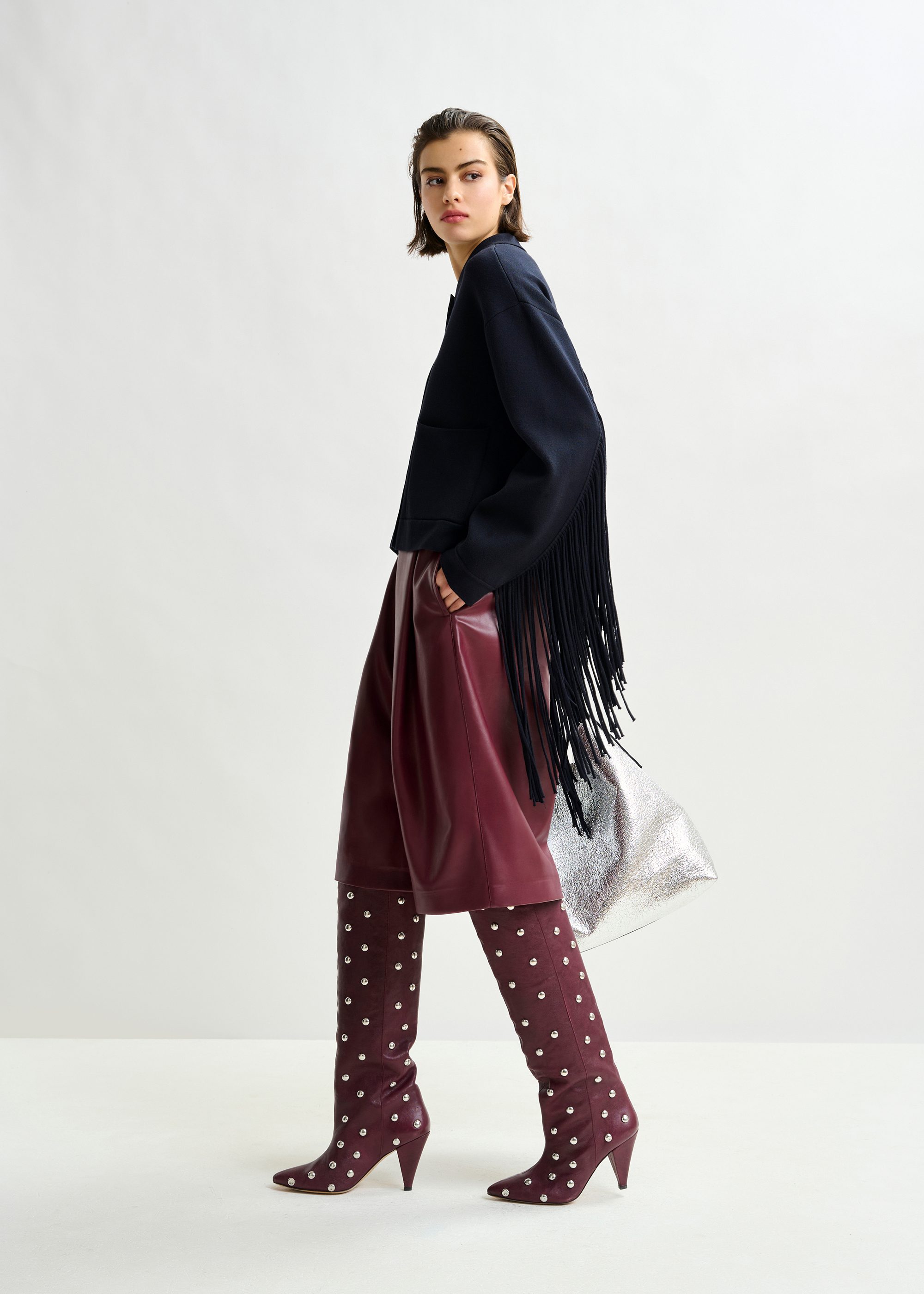 Navy cropped knitted jacket with fringe details | Essentiel