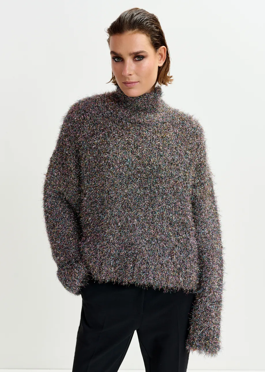 Maglione grigio metallizzato con collo lupetto e papillon