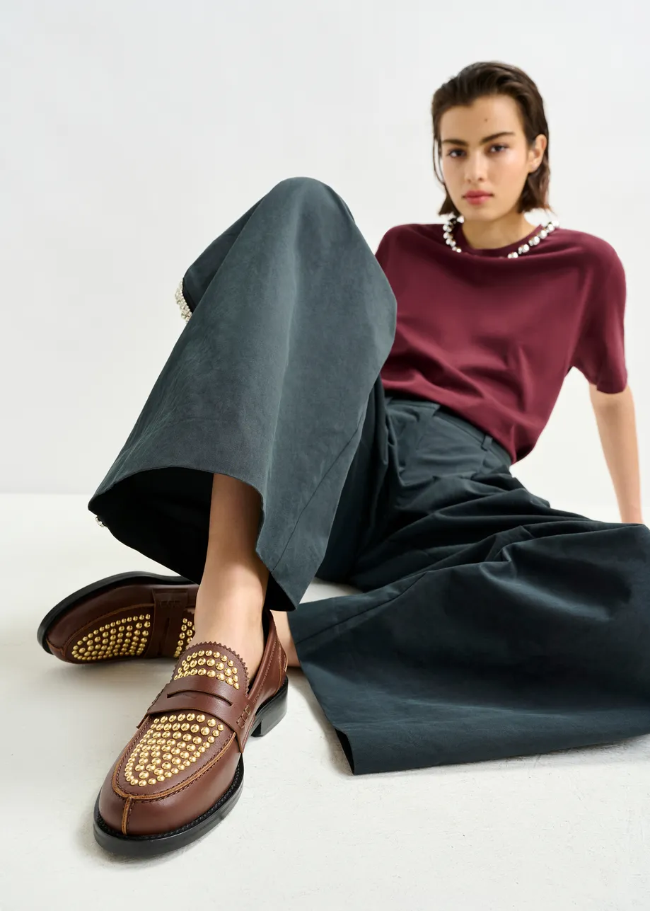 Bruine leren loafers met gouden studs