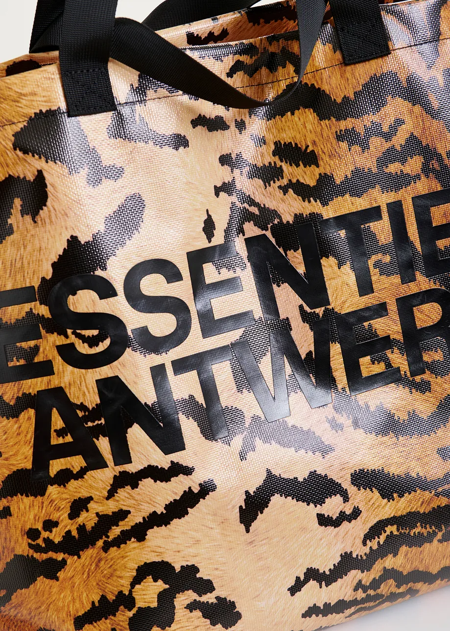 Borsa shopper oversize nera e marrone con stampa leopardata 