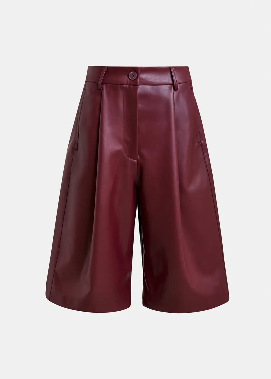 Burgundy faux leather bermuda shorts