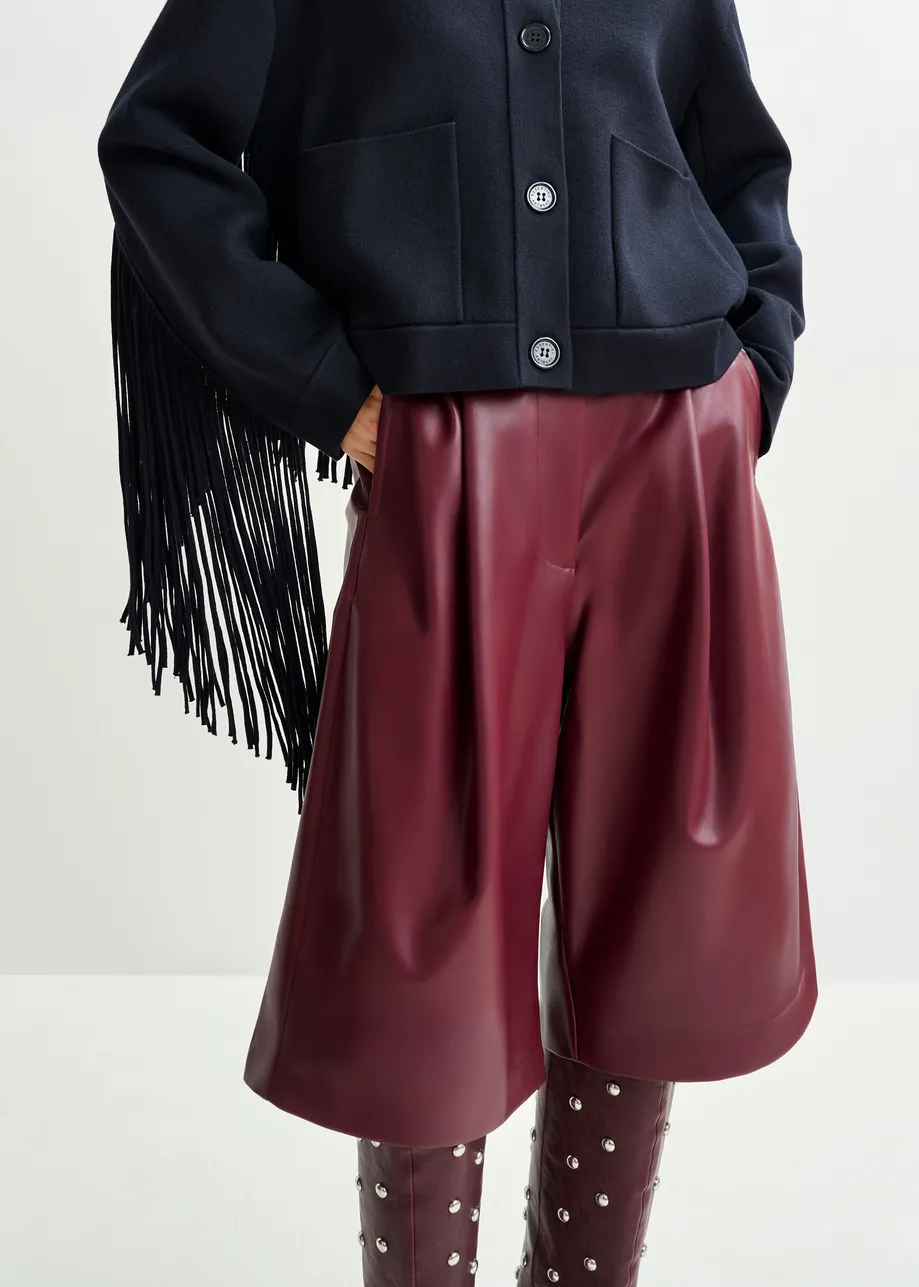 Burgundy faux leather bermuda shorts