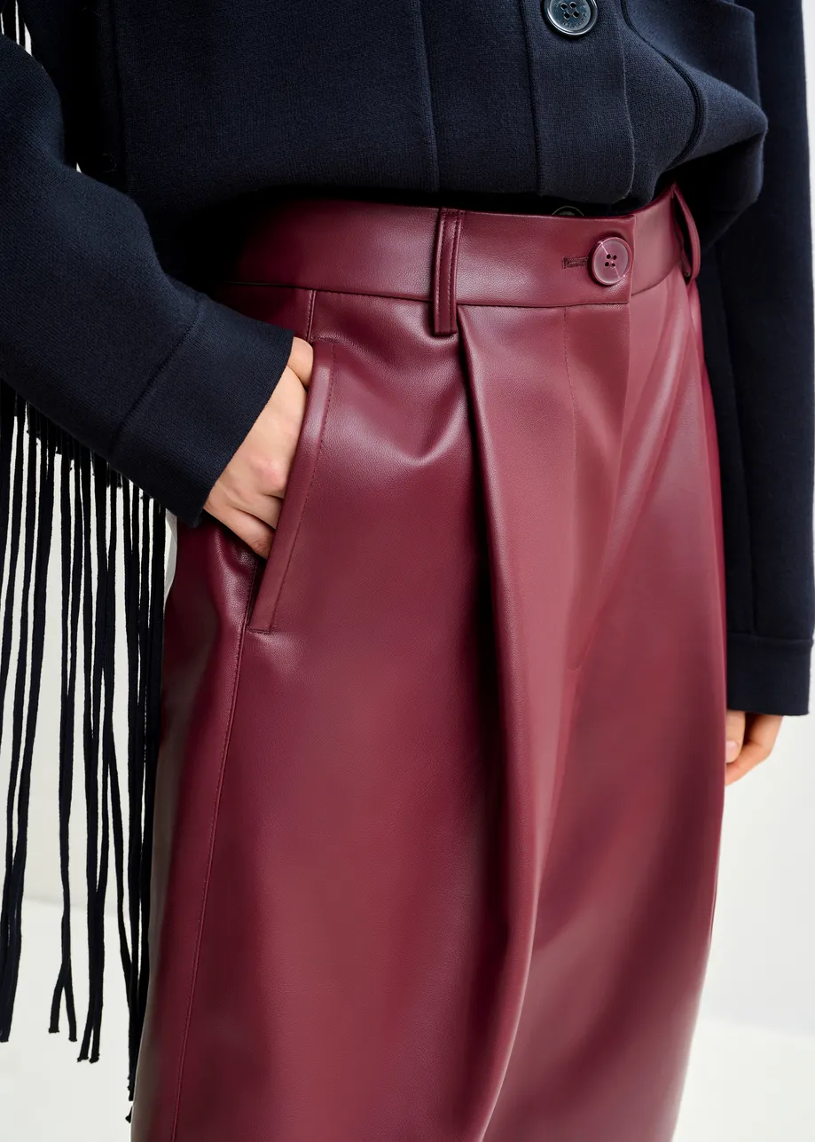 Burgundy faux leather bermuda shorts