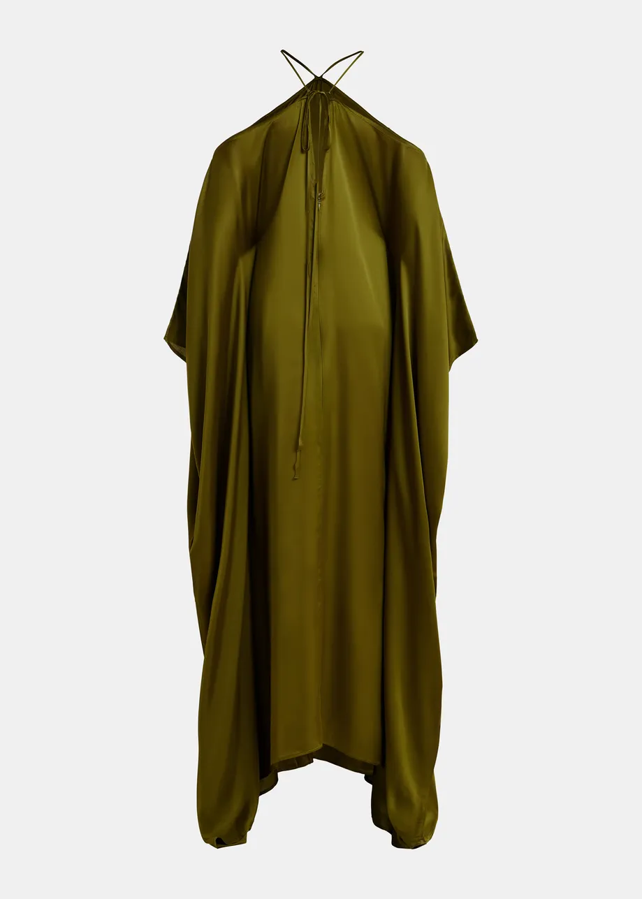 Abito lungo verde oliva con scollo all'americana e fianchi a cascata