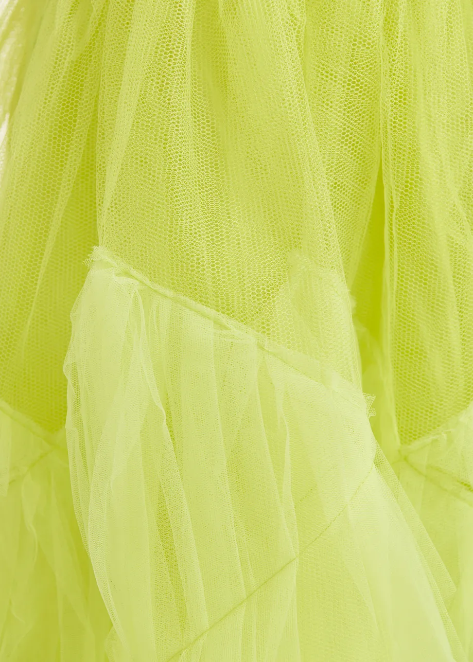 Gele asymmetrische midirok van gelaagde tule