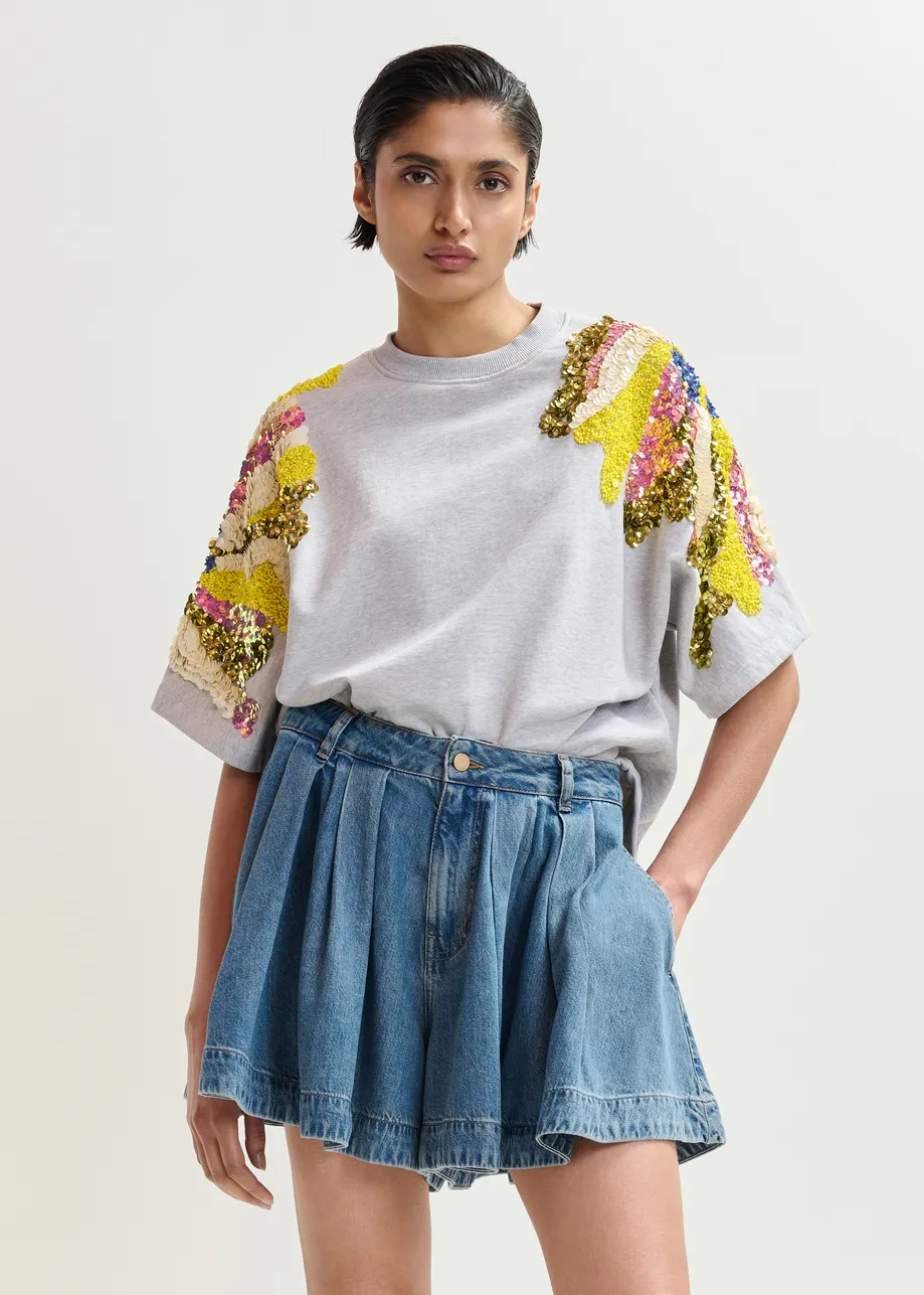 Felpa in cotone grigio con decorazioni multicolor di paillettes e perline