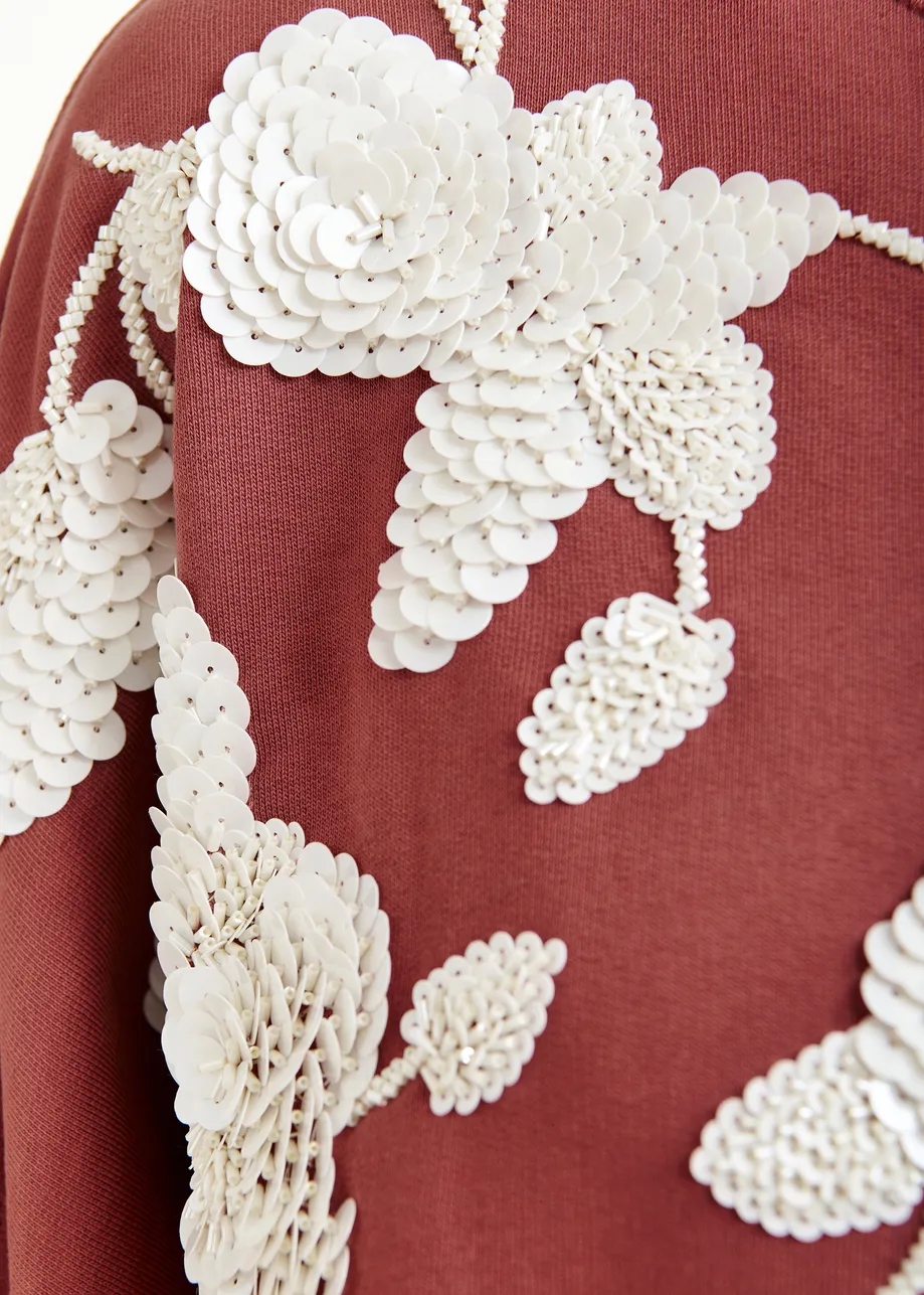 Bruine katoenen sweater met gebroken wit bloemborduurwerk