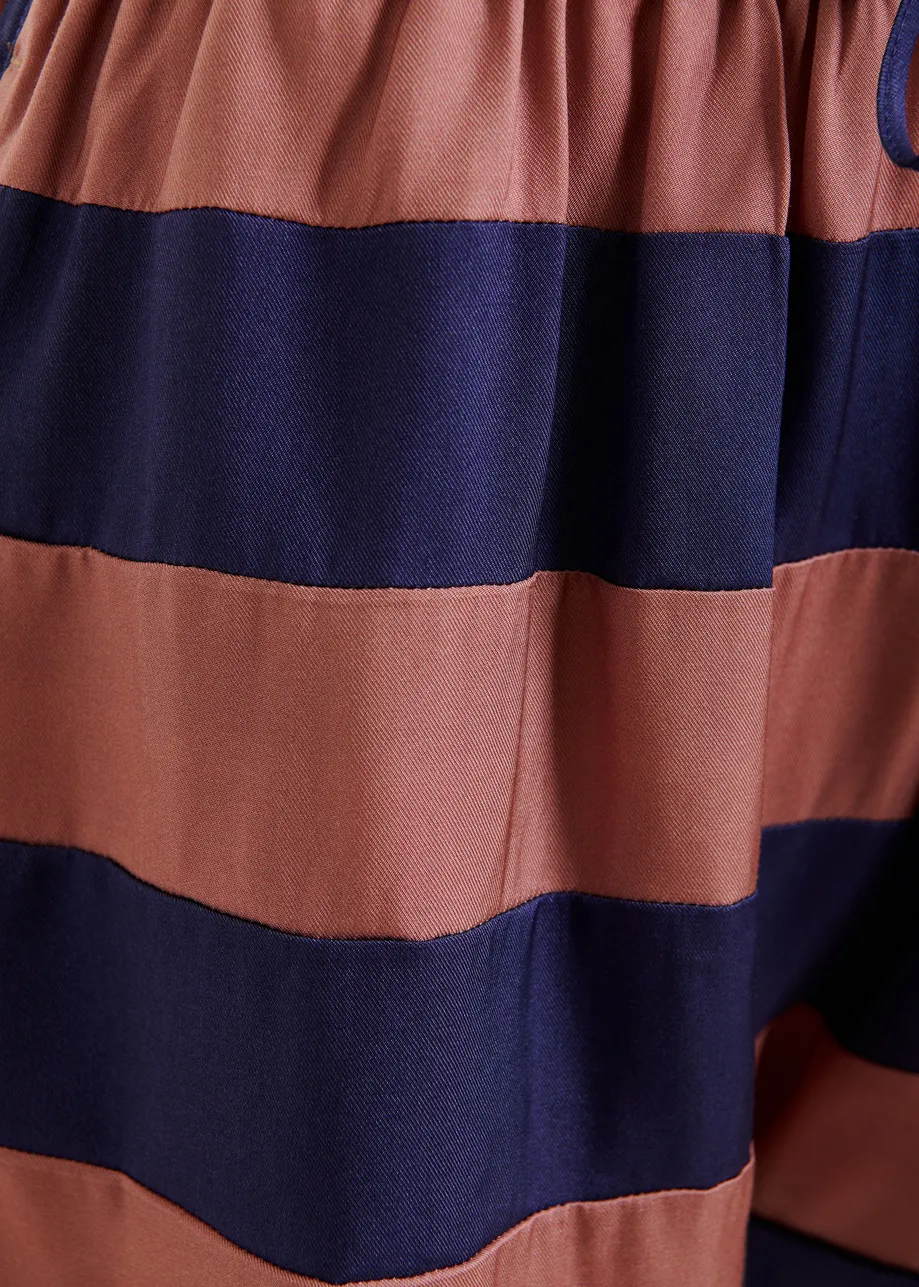 Gestreifte Mini-Sport Shorts in Altrosa und Violett