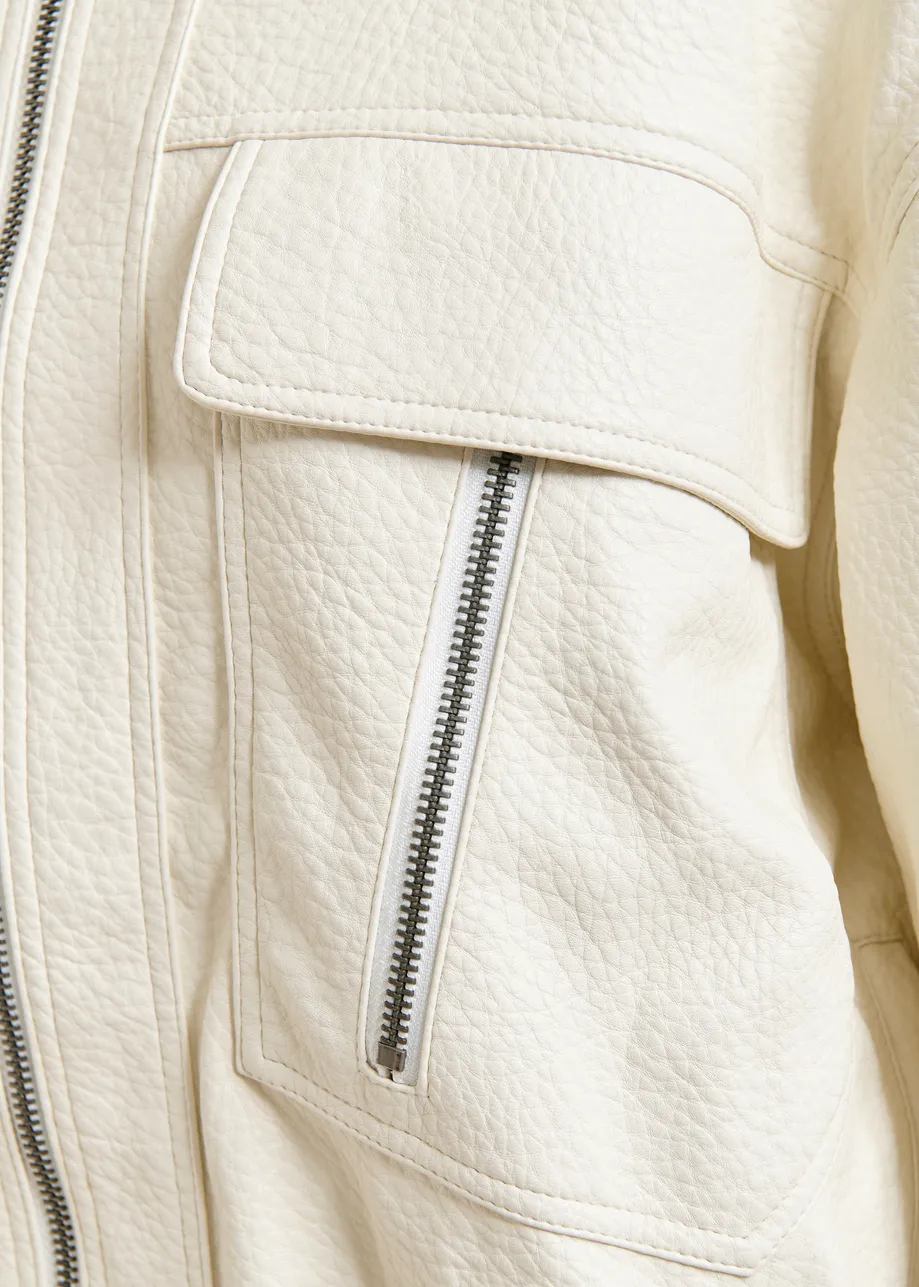 Gebroken wit oversized bomberjack in faux leer