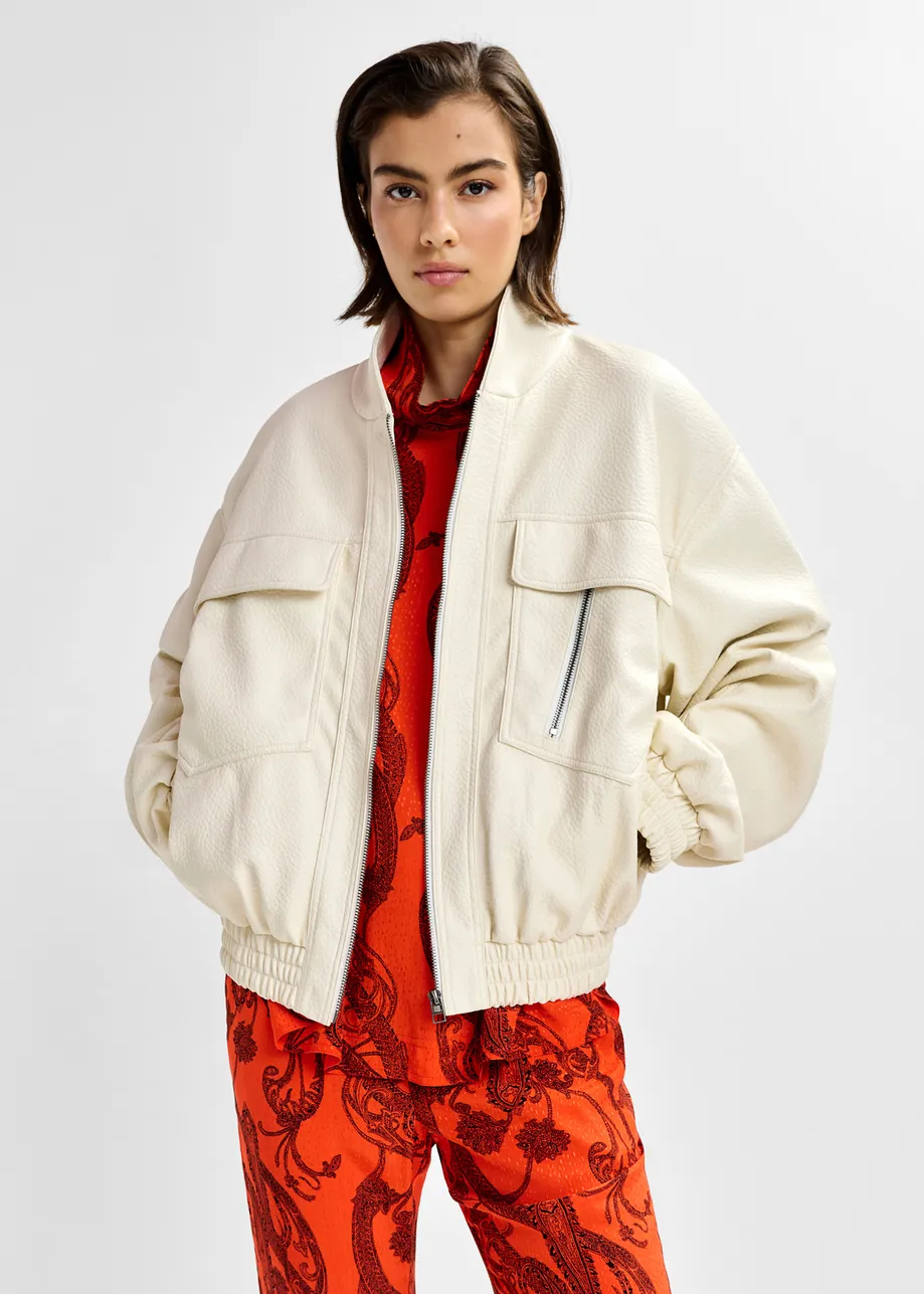 Gebroken wit oversized bomberjack in faux leer