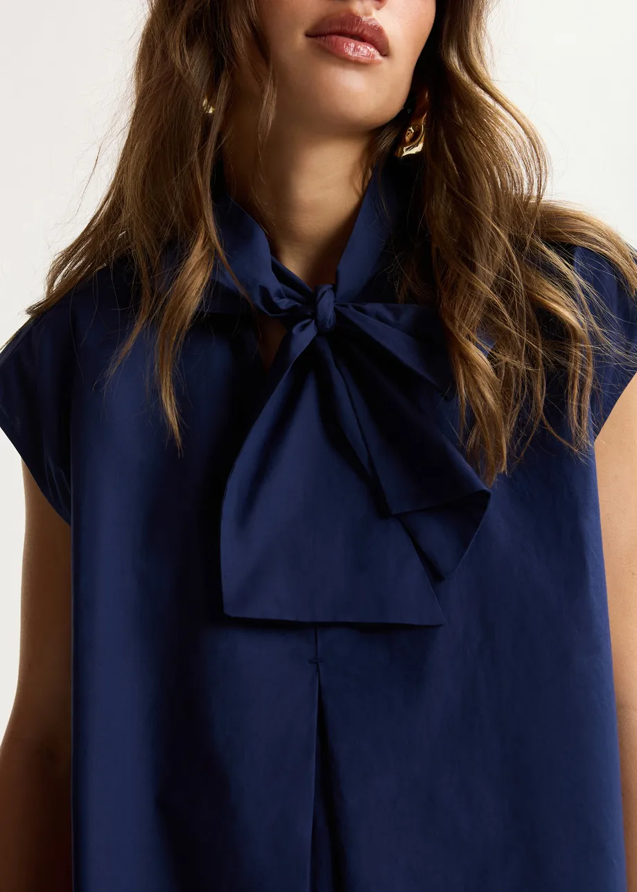 Maglia senza maniche con scollo a fiocco, blu navy