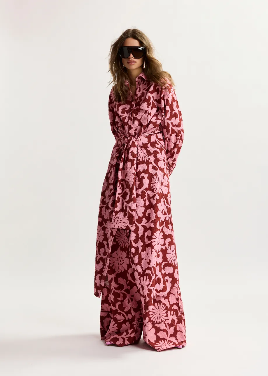 Abito chemisier in cotone rosa e rosso scuro con dettagli in finte maniche