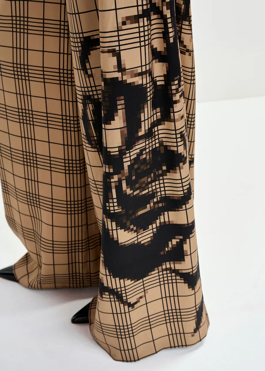 Bruin en zwart geruite broek met brede pijp en geplaatste print