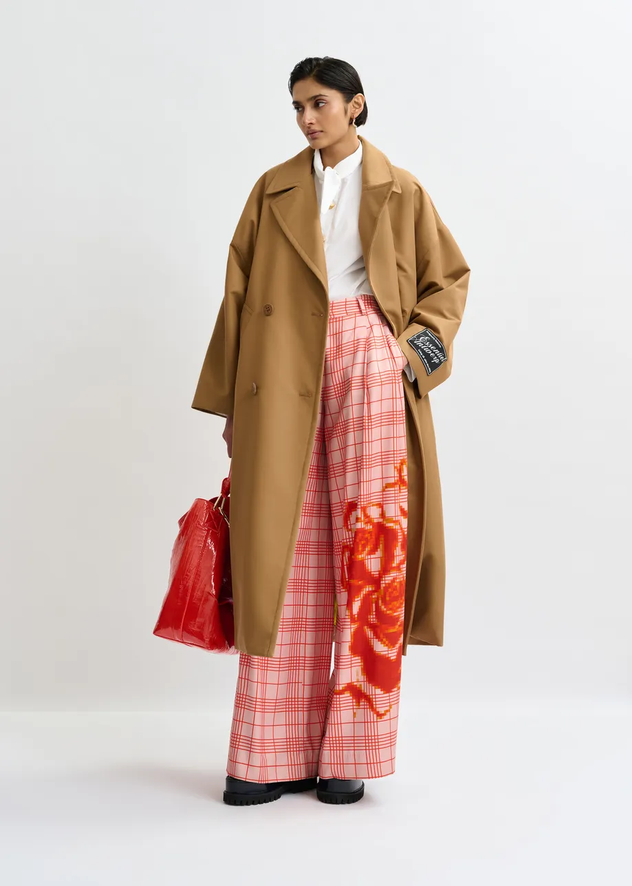 Roze en rood geruite broek met brede pijp en geplaatste print