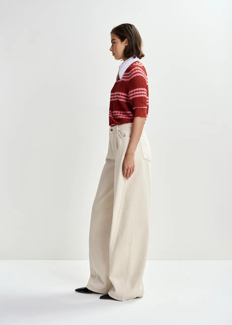 Bruin en roze gestreepte polo met honinggraatstructuur en sierkraag