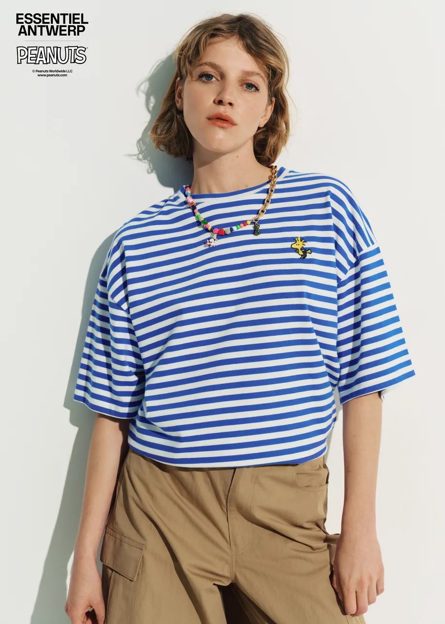 Blauw en gebroken wit gestreept T-shirt met geel Peanuts™ Woodstock detail