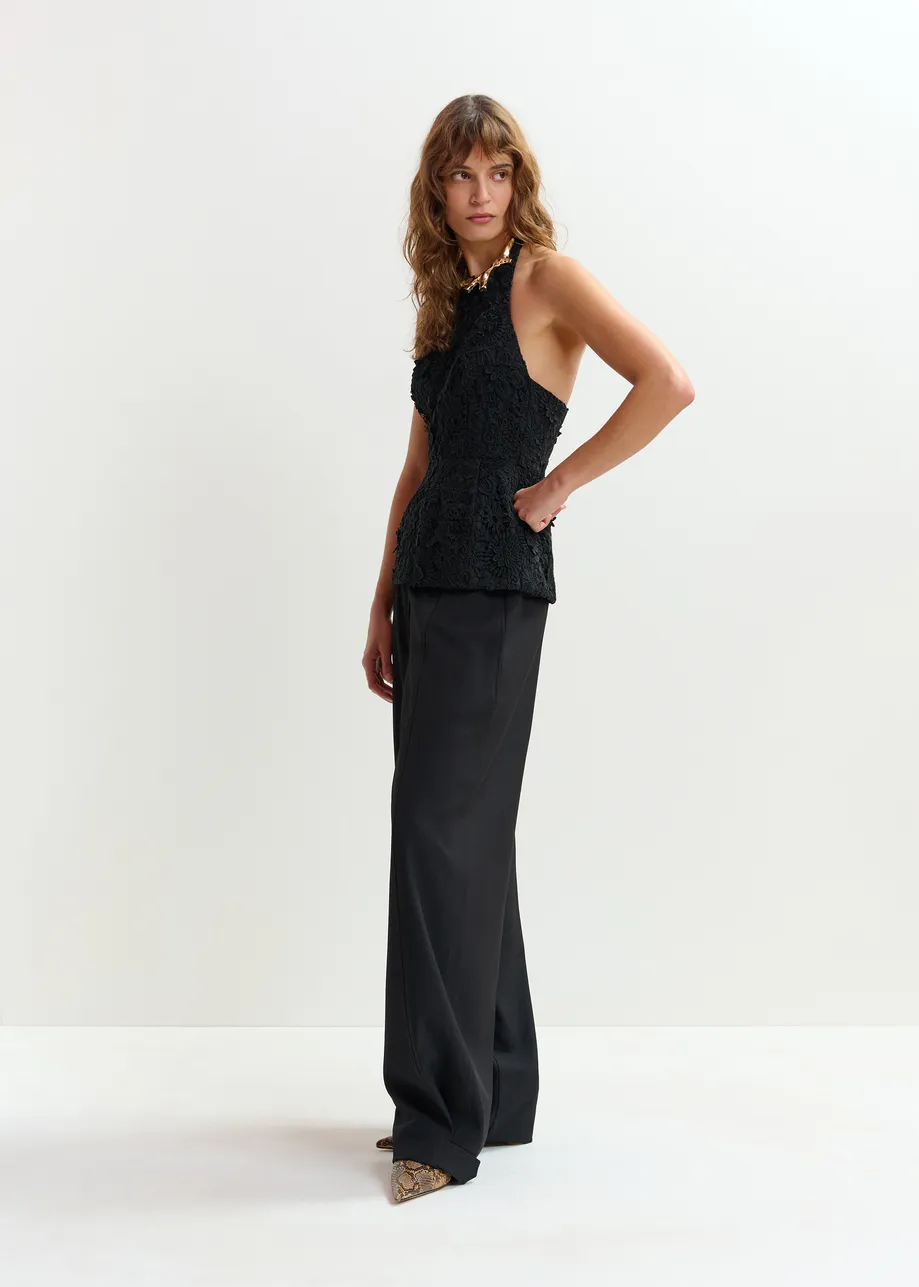 Zwarte peplumtop in bloemenkant met halternek