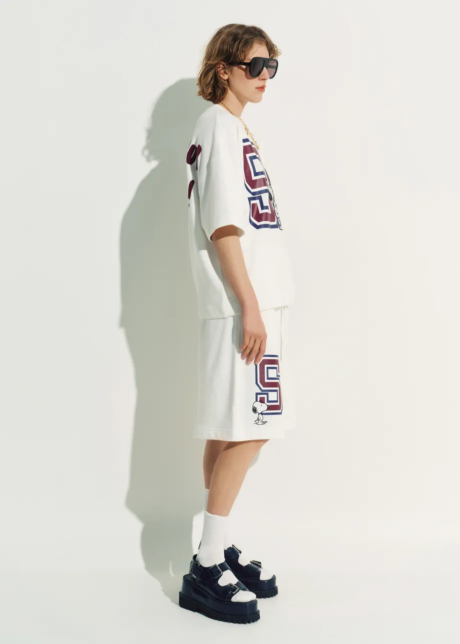 Short Peanuts™ en coton mélangé blanc cassé avec lettre en appliqué