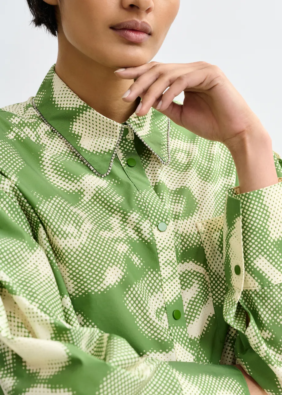 Groen en crèmekleurig overhemd met bloemenprint