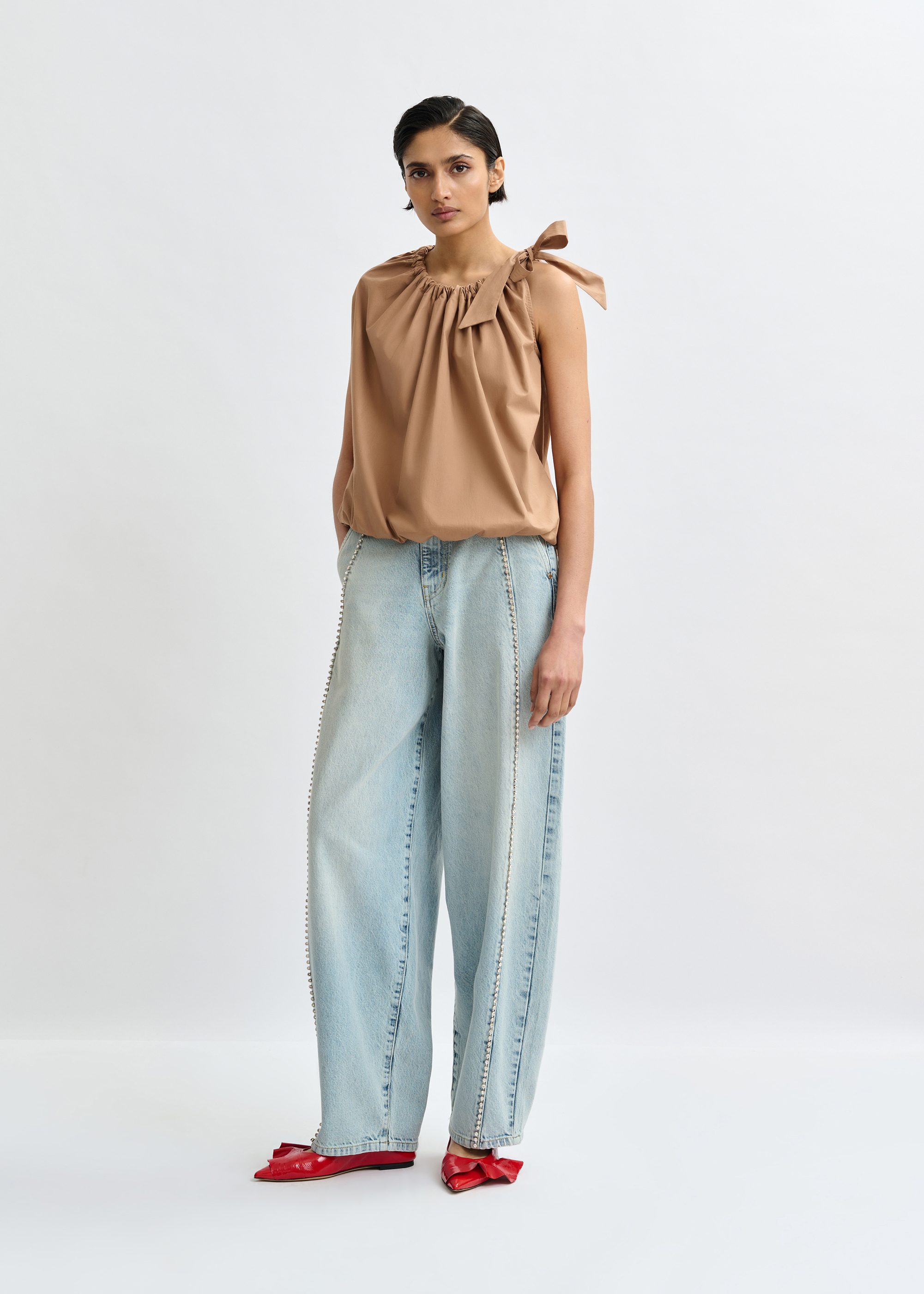 Brown asymmetric top with neck-tie ribbon | Essentiel Antwerp