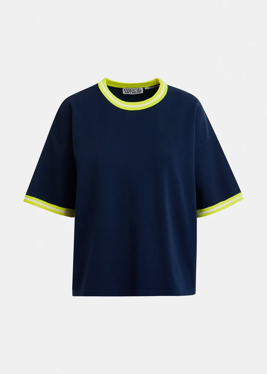Korter marineblauw gebreid T-shirt met felgele contrastboord
