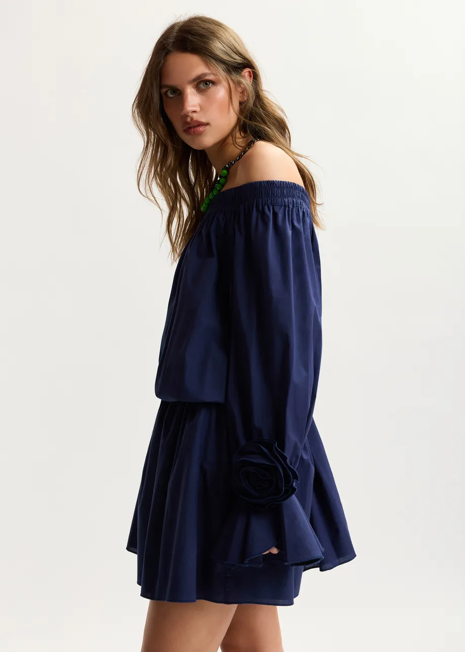 Mini abito blu scuro senza spalline in cotone con dettagli a rosa