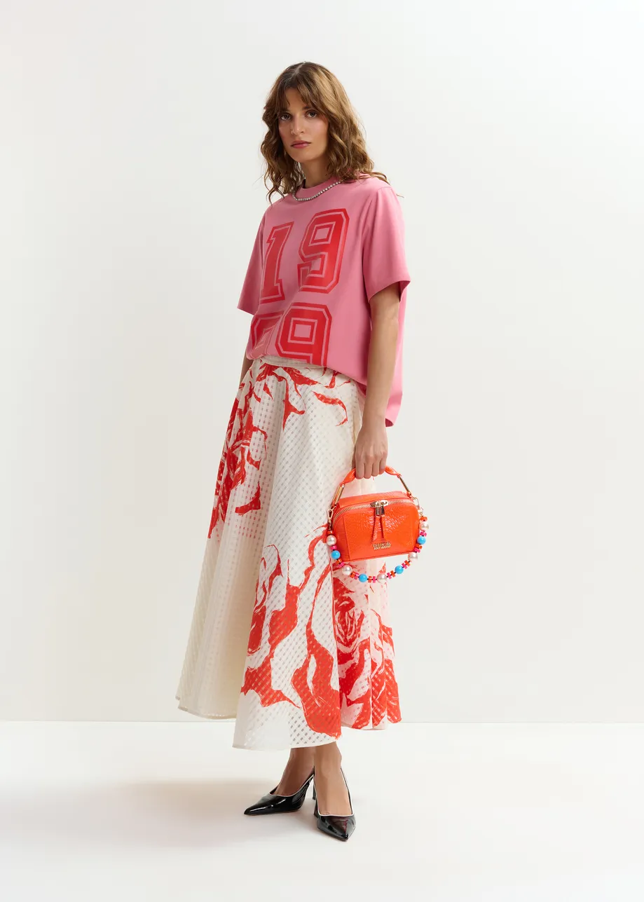 Collier de perles rouge, rose et bleu