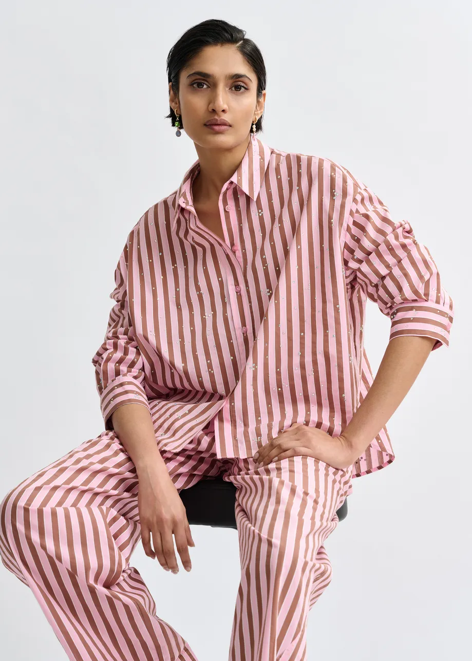 Camicia a righe in misto cotone marrone e rosa con decorazioni in strass