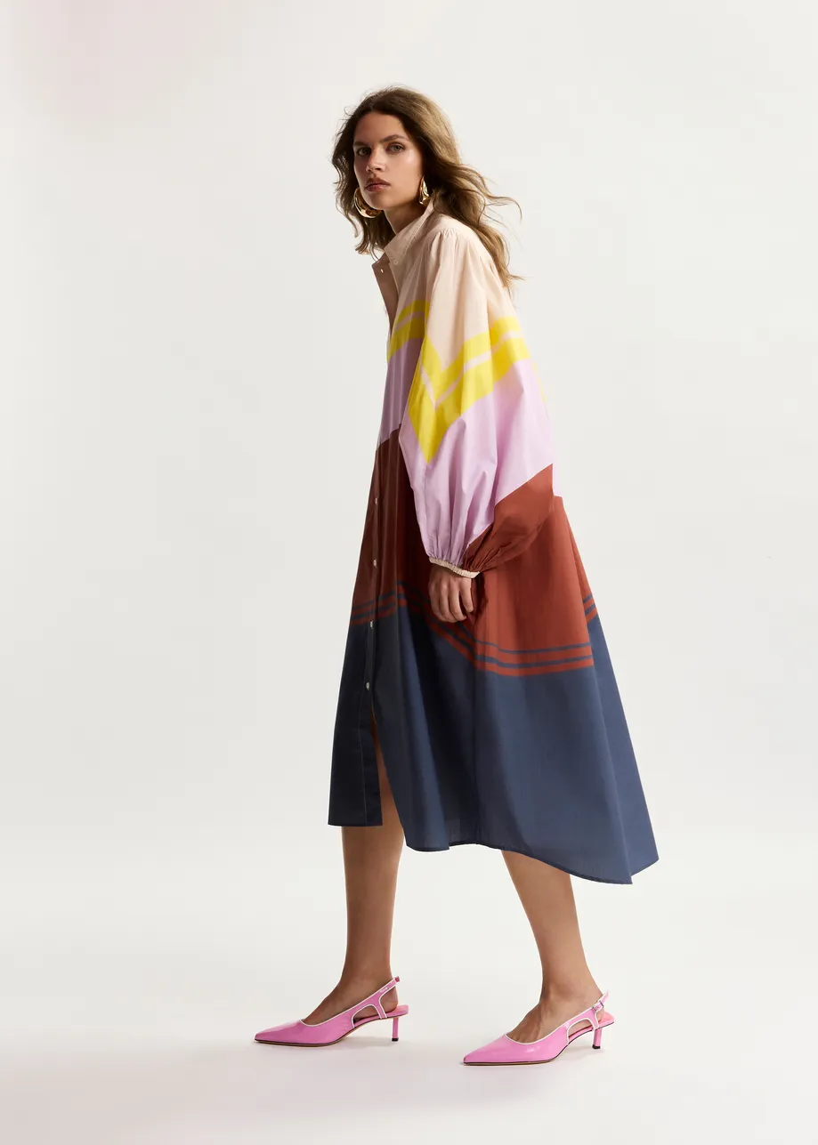 Abito chemisier oversize in cotone color crema e multicolor con stampa a righe piazzata