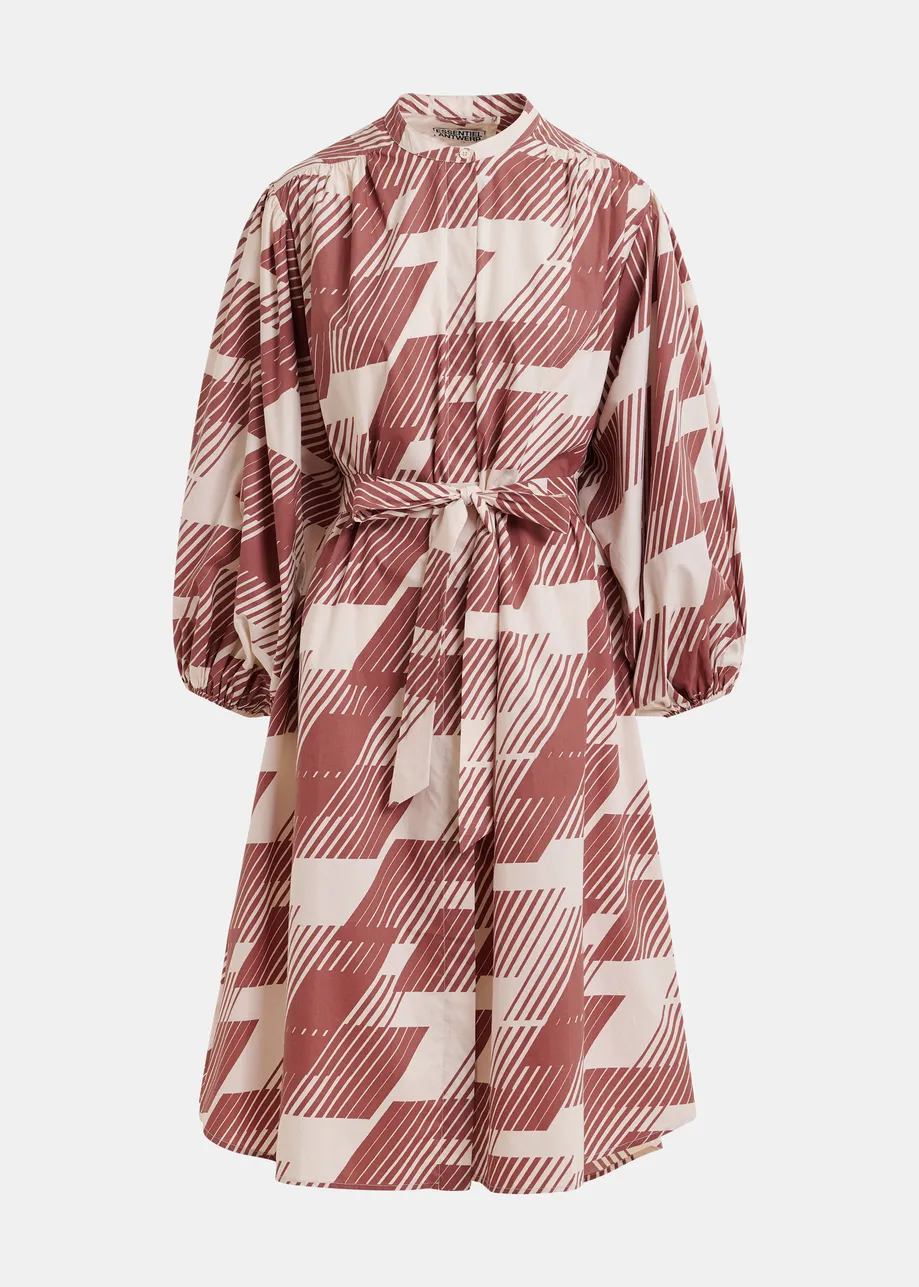 Vestido camisero por la rodilla con cuello mao, marrón y crema