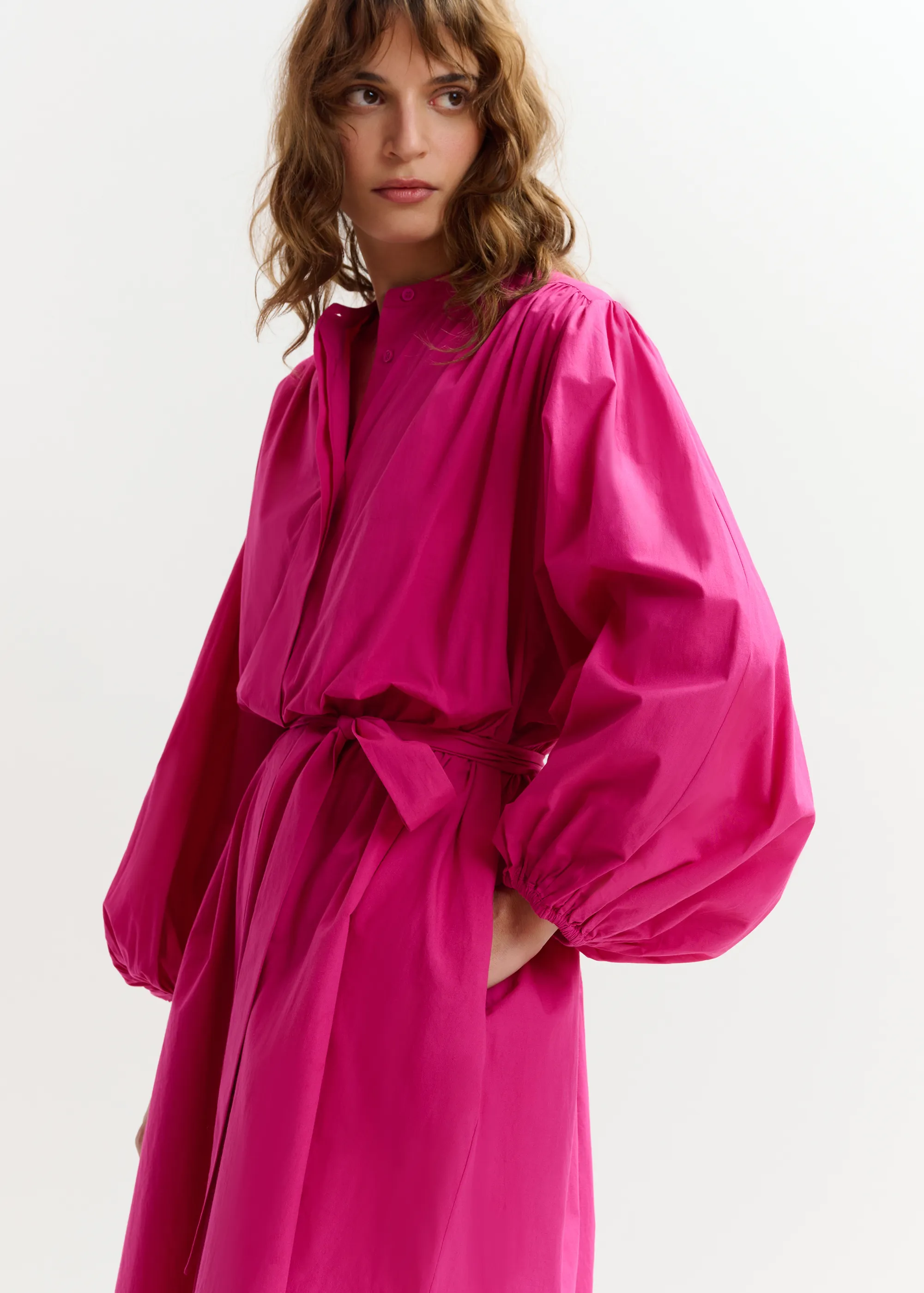 Pink knee-length shirt dress with mandarin collar | Essentiel Antwerp Europe