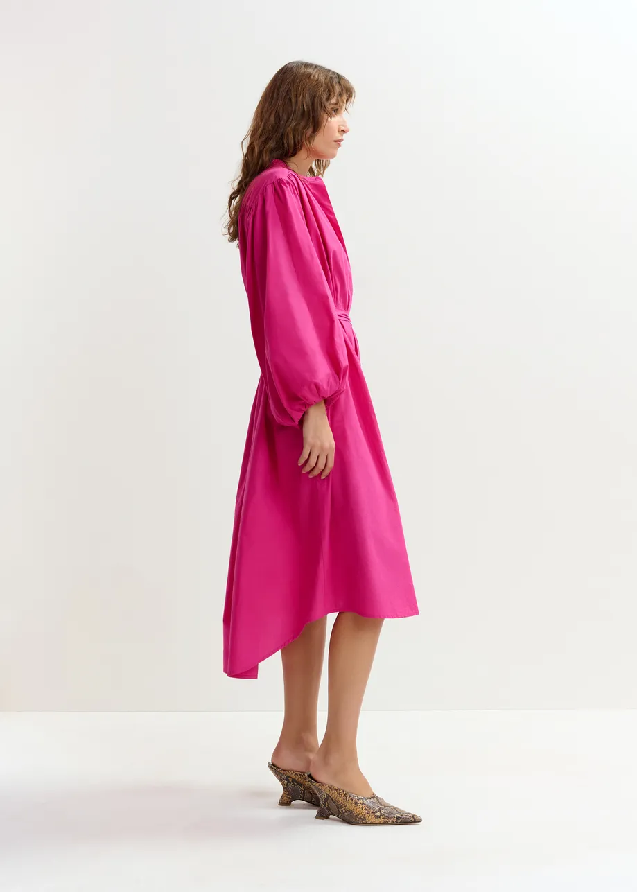 Vestido camisero por la rodilla con cuello mao, rosa