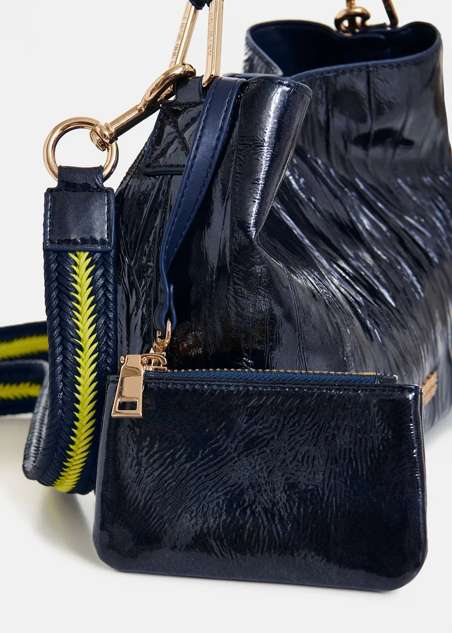 Zwarte mini-shopper in craquelé met verwijderbare schouderriem