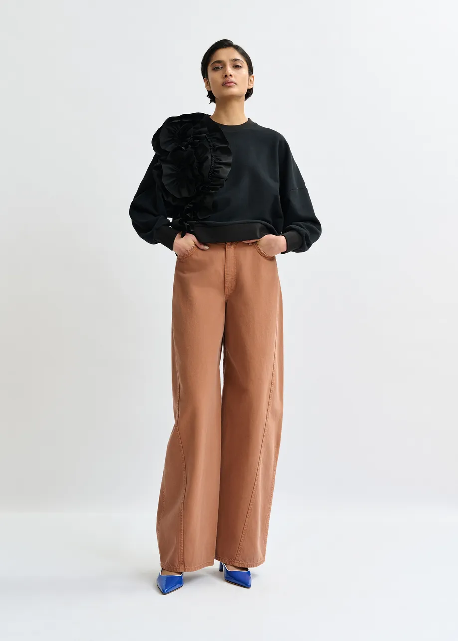 Zwarte katoenmix sweater met volantdetails