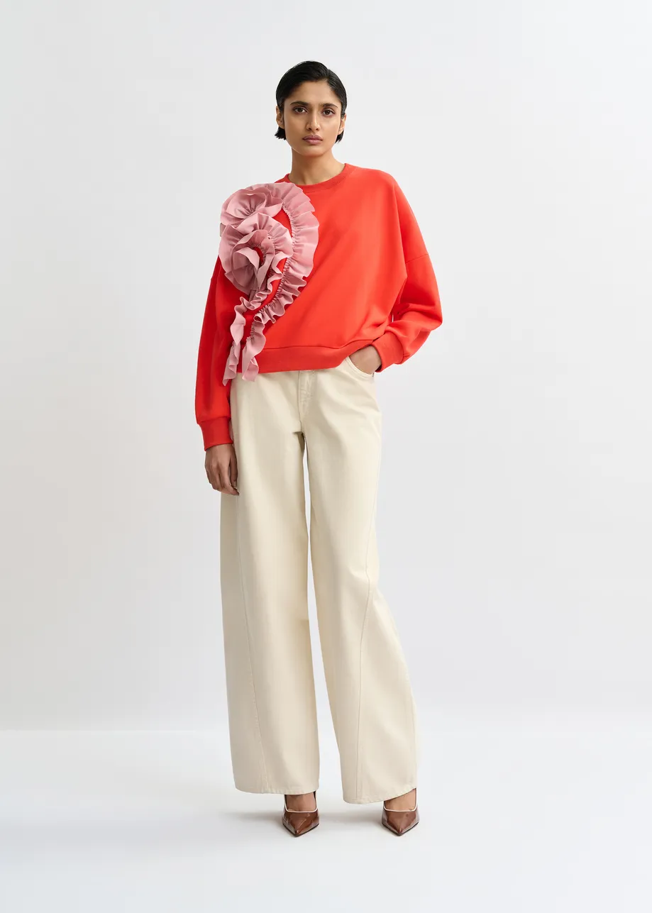 Rode katoenmix sweater met volantdetails