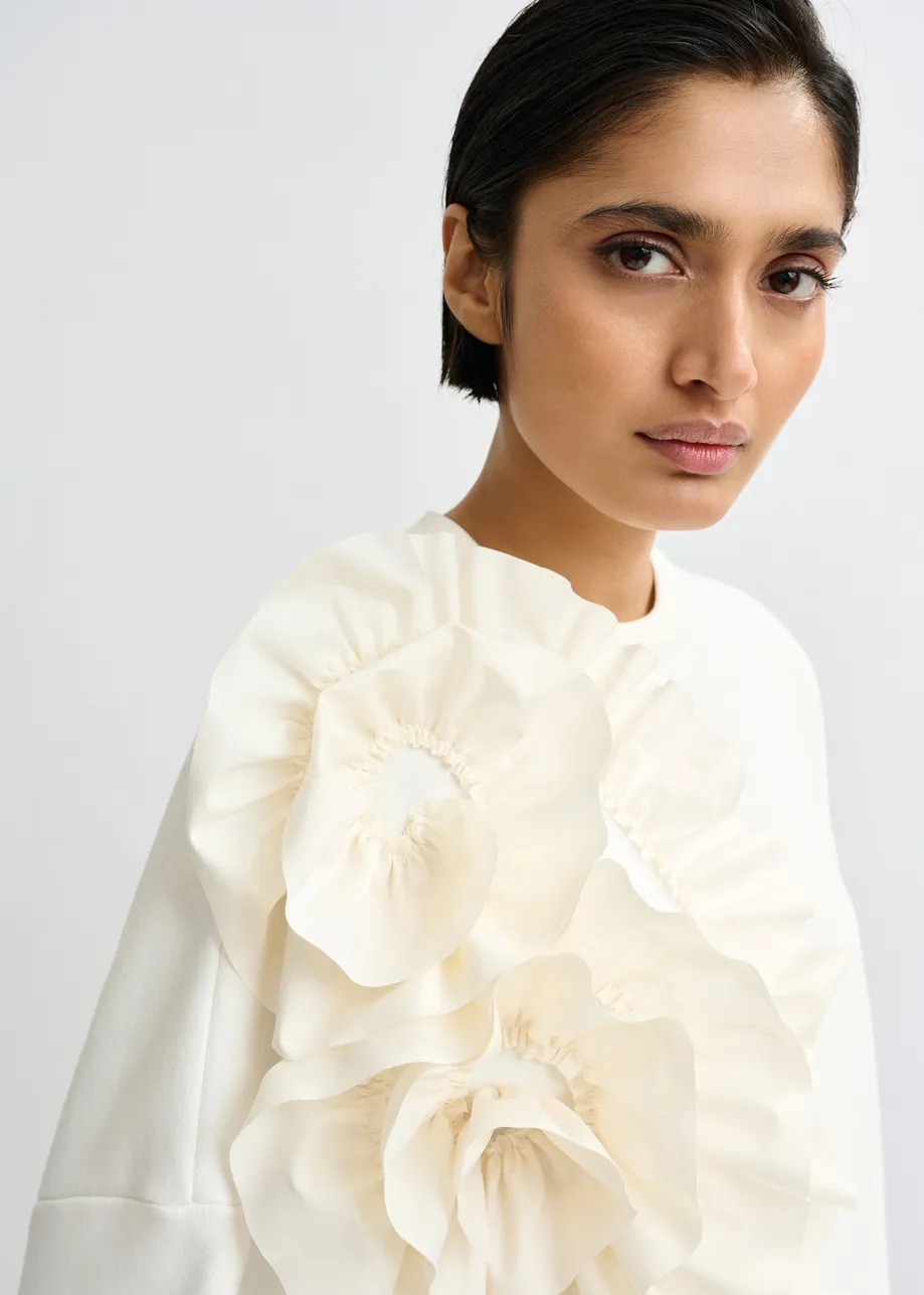 Witte katoenmix sweater met volantdetails