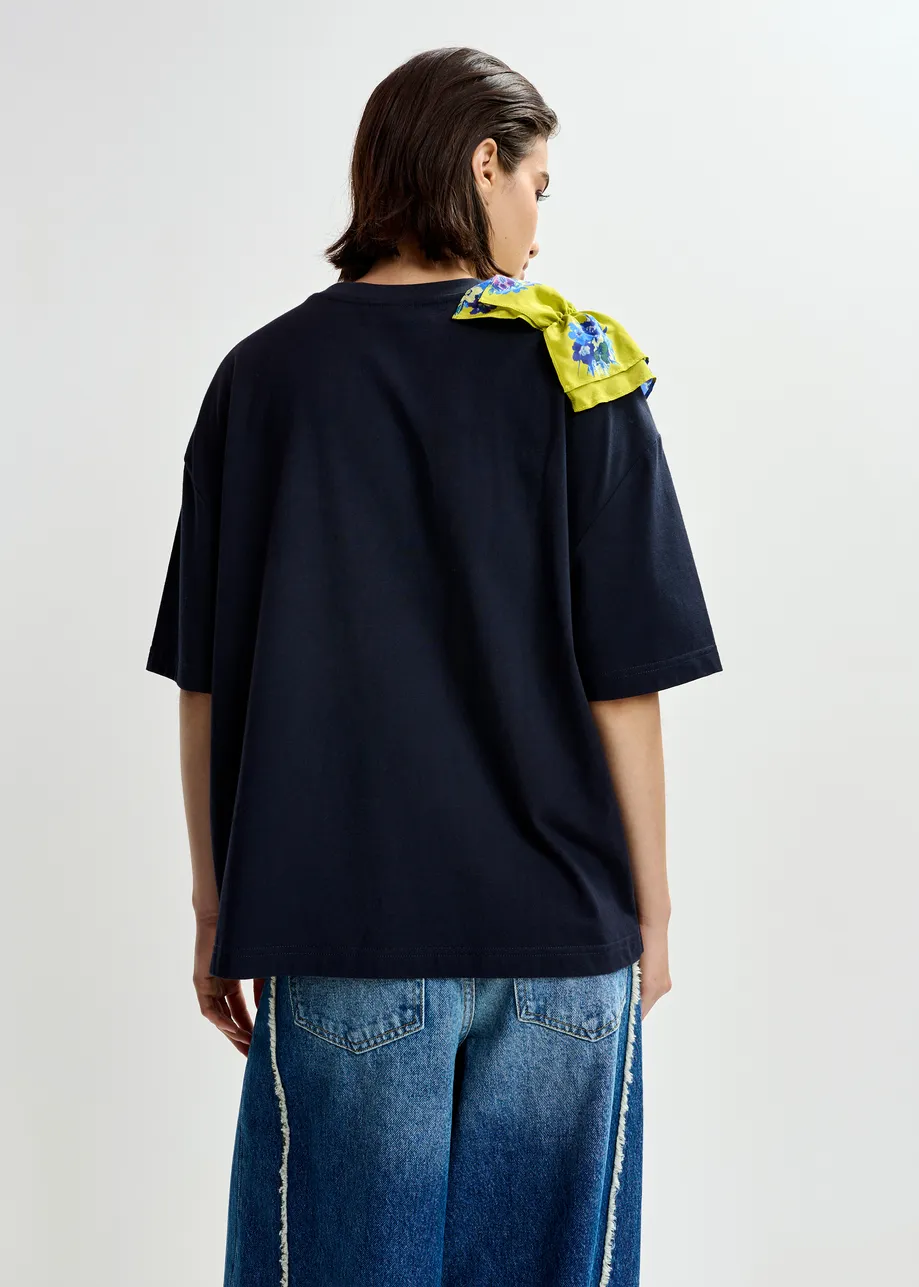 Marineblauw en wit katoenen T-shirt met print en franjes