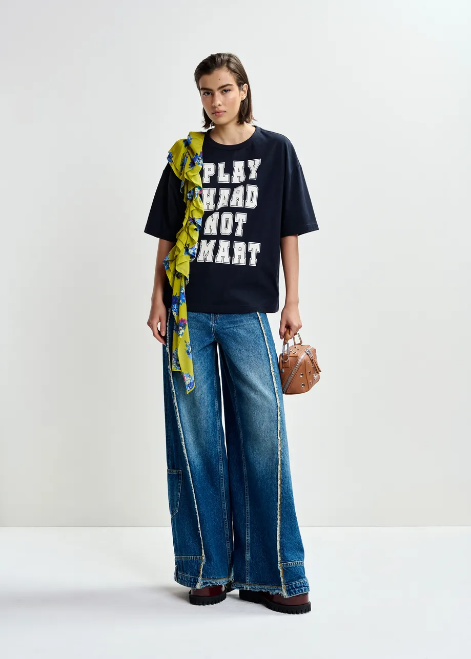 Marineblauw en wit katoenen T-shirt met print en franjes