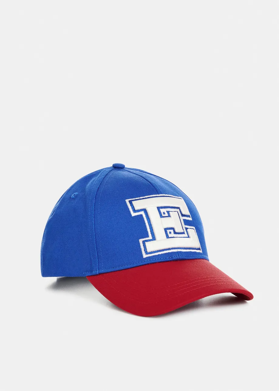 Blue and red two-tone embroidered baseball cap