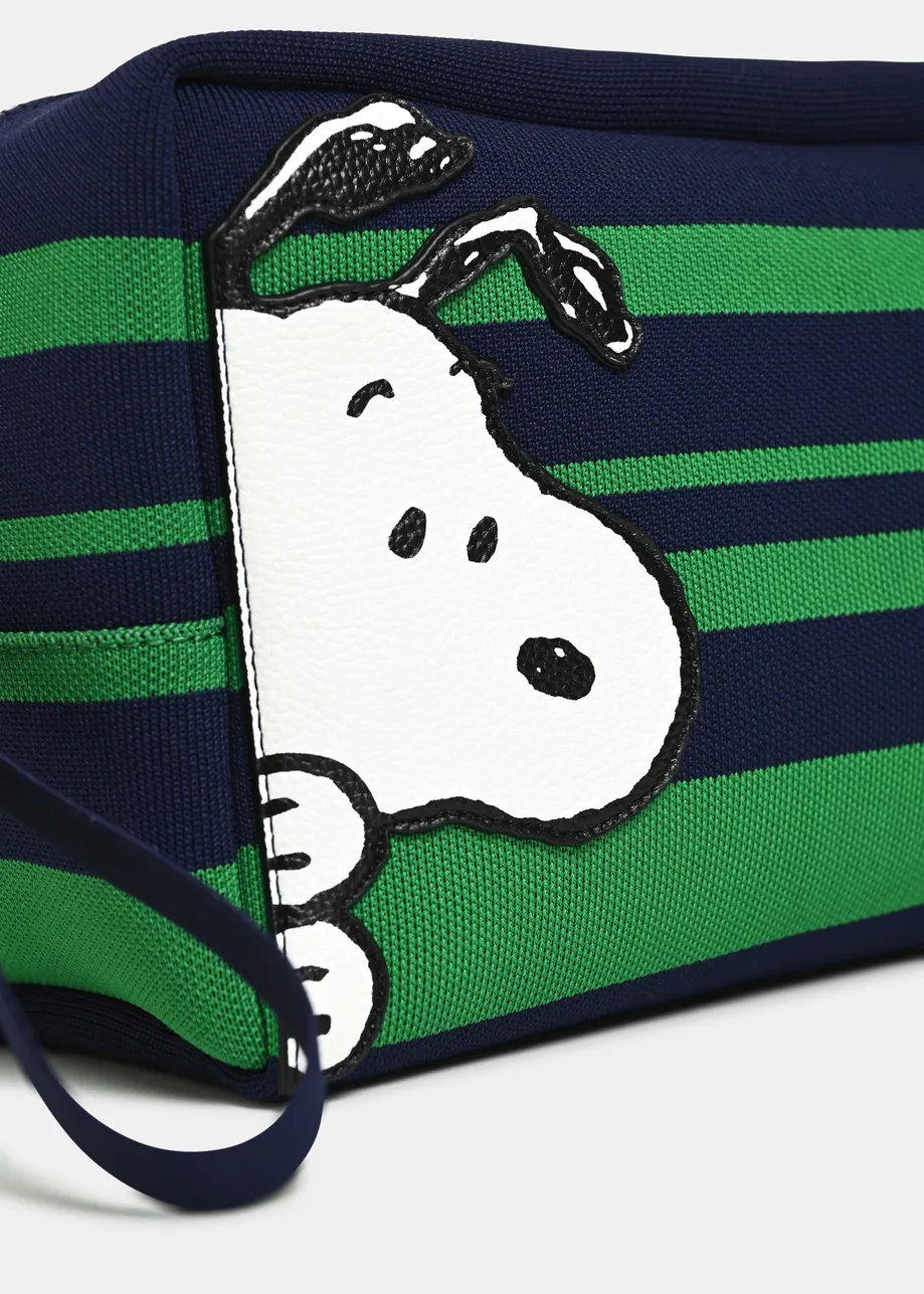 Pochette à rayures marine et verte avec motif Peanuts™ Snoopy et broderie de texte lilas.