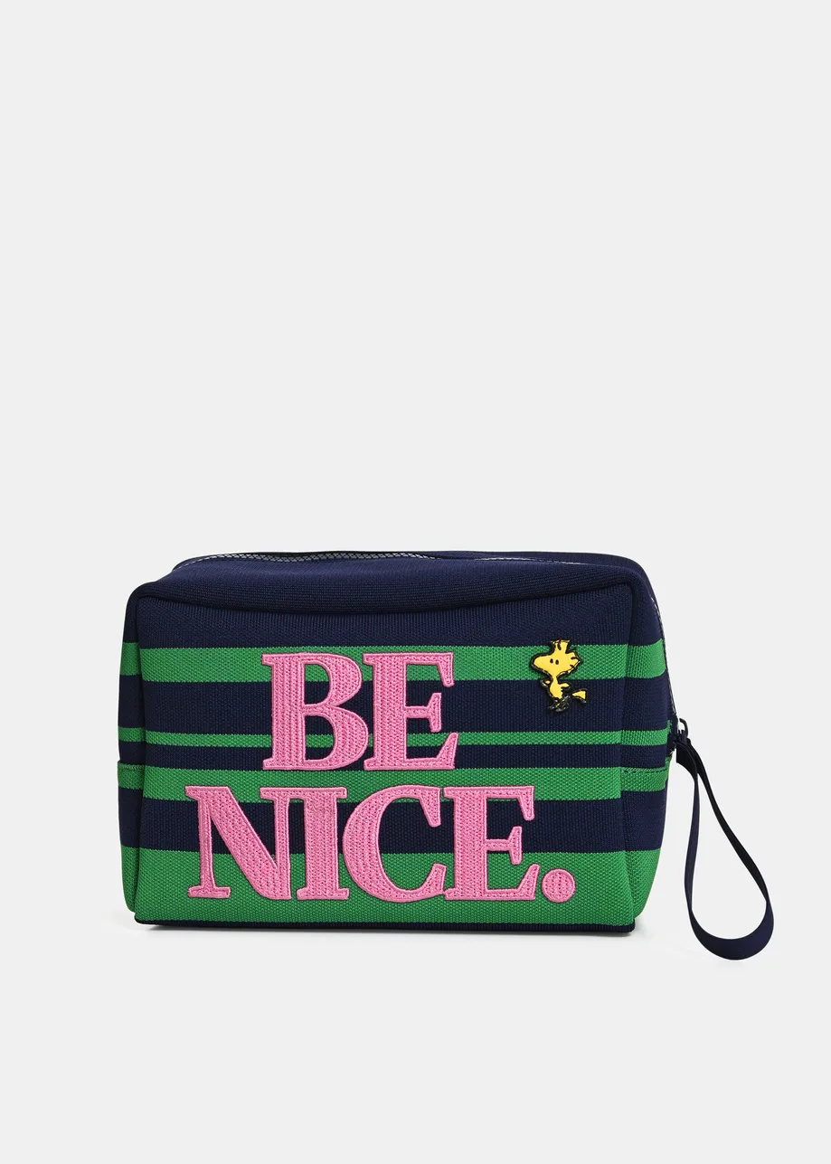 Pochette à rayures marine et verte avec motif Peanuts™ Snoopy et broderie de texte lilas.