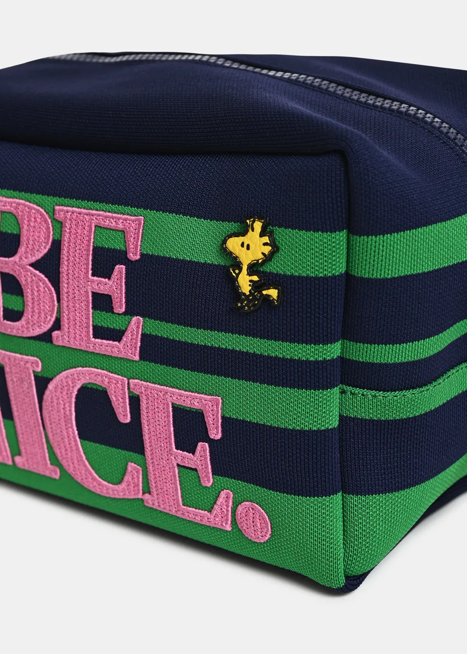 Pochette à rayures marine et verte avec motif Peanuts™ Snoopy et broderie de texte lilas.
