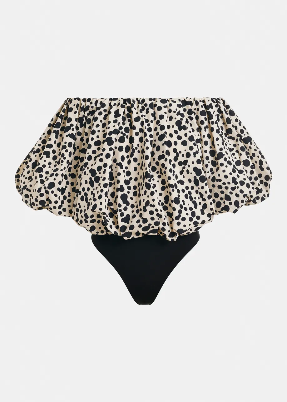 Gebroken witte en zwarte gefronste bodysuit met pofmouwen