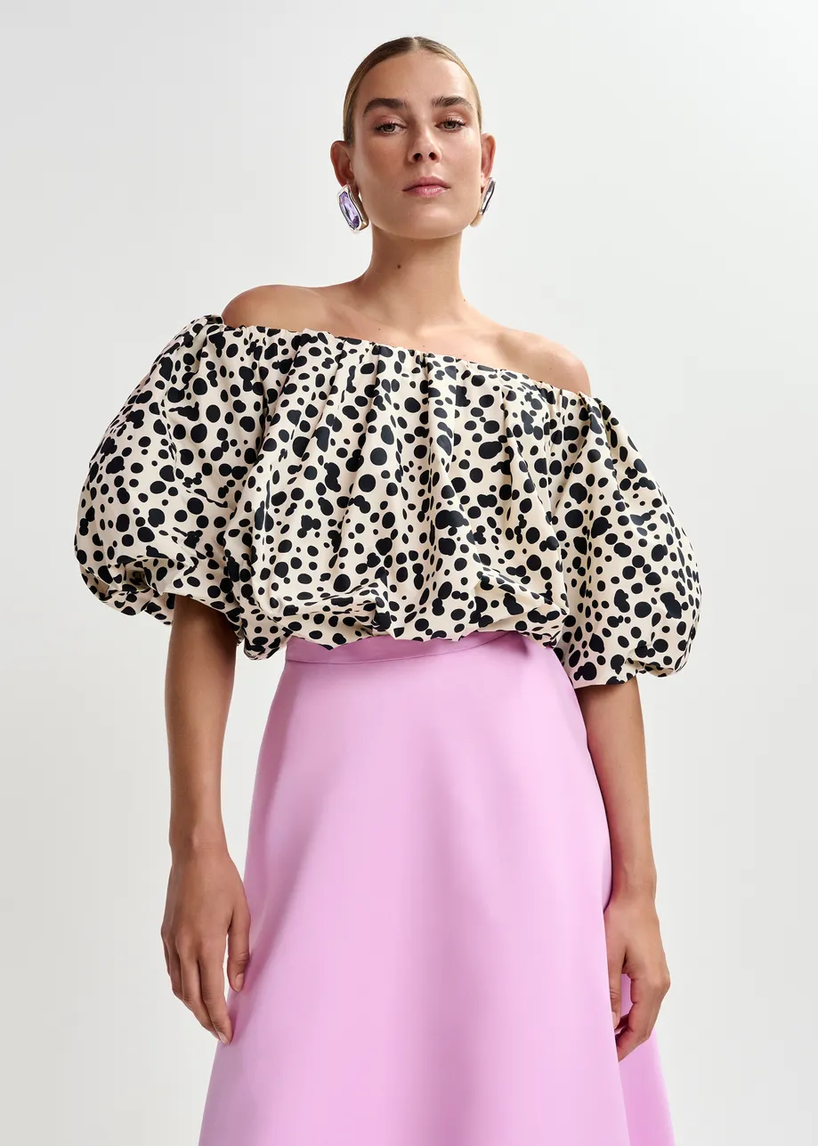 Gebroken witte en zwarte gefronste bodysuit met pofmouwen