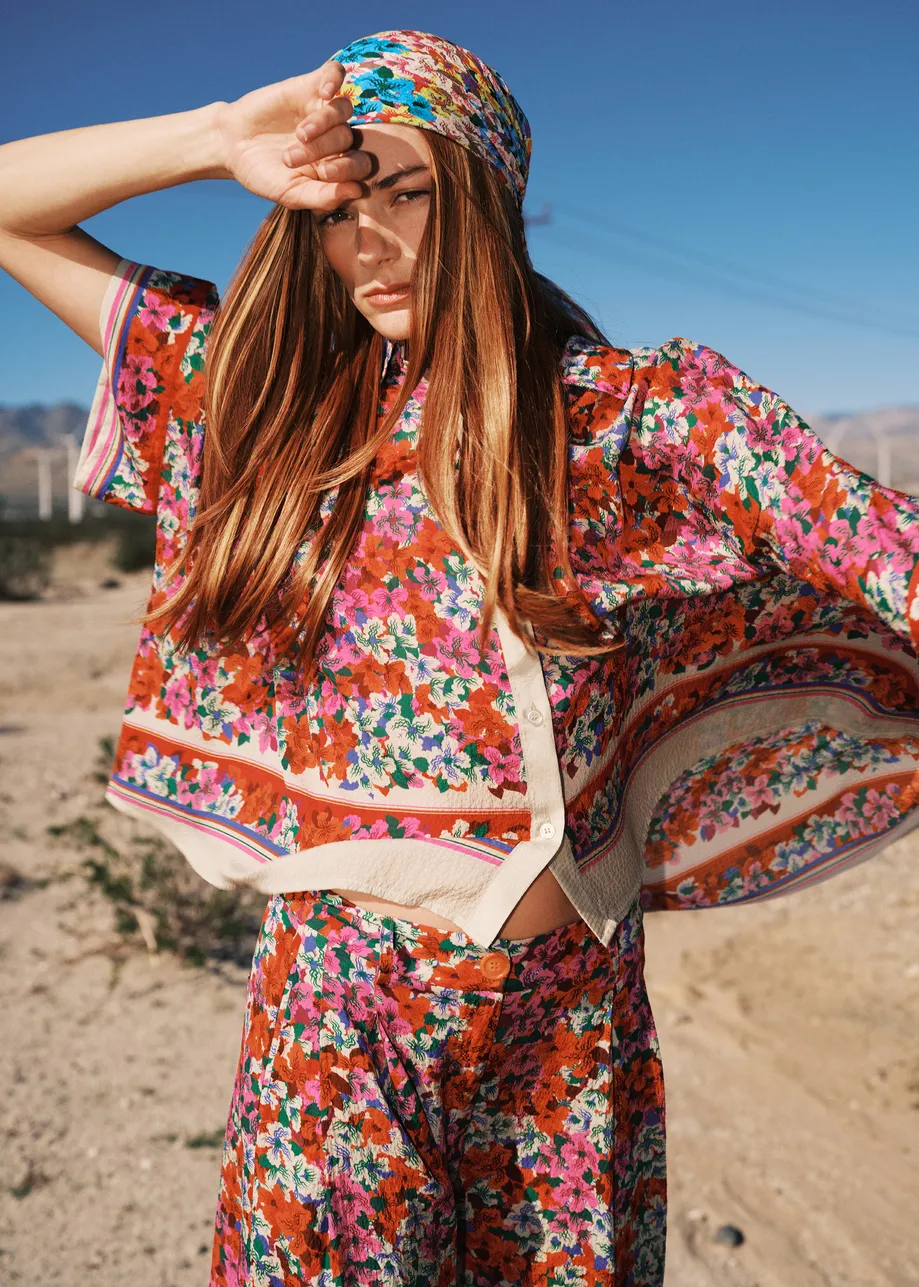 Camisa oversize en mezcla de seda con estampado floral, morado, rojo y multicolor