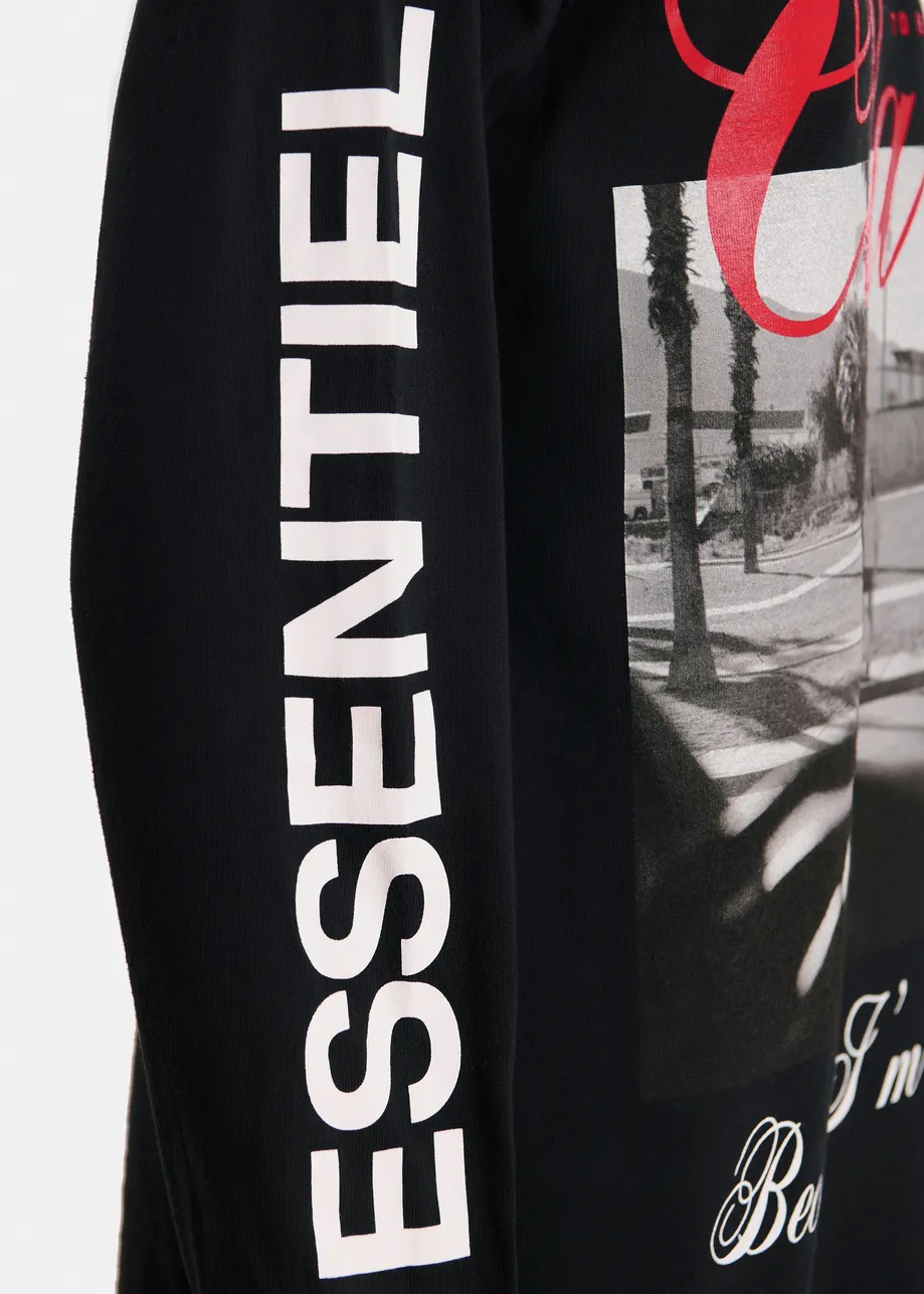 “Clare – To Be Considered” exclusive merch black, white and red cotton long-sleeve T-shirt